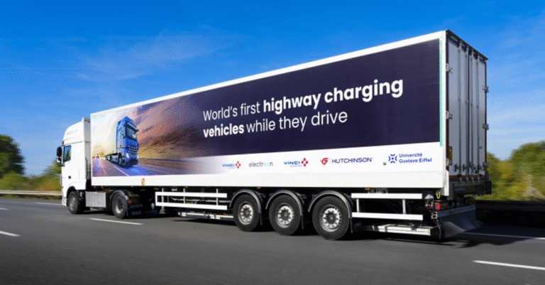 法國打造電動公路示範段 電動車「邊行駛邊充電」技術正式走向實用化